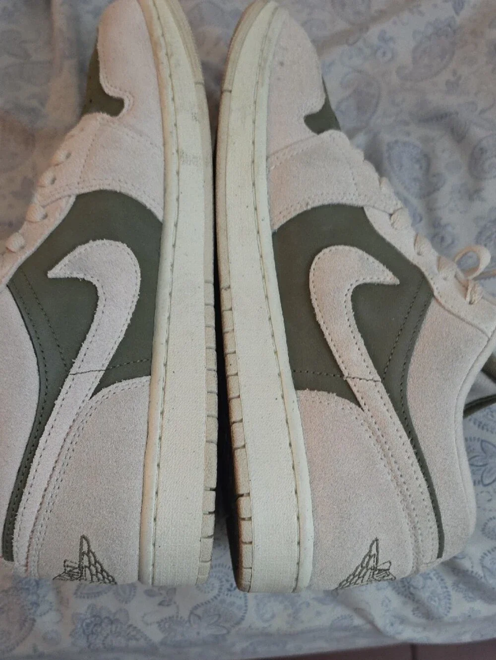 Jordan Low-Top Sneakers in Olive Green and Cream